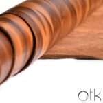 Rolled Crinkle Leather Quebracho with glossy finish