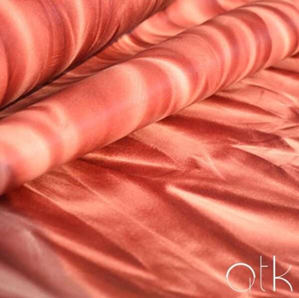 Rolled Crinkle Leather Red with glossy finish