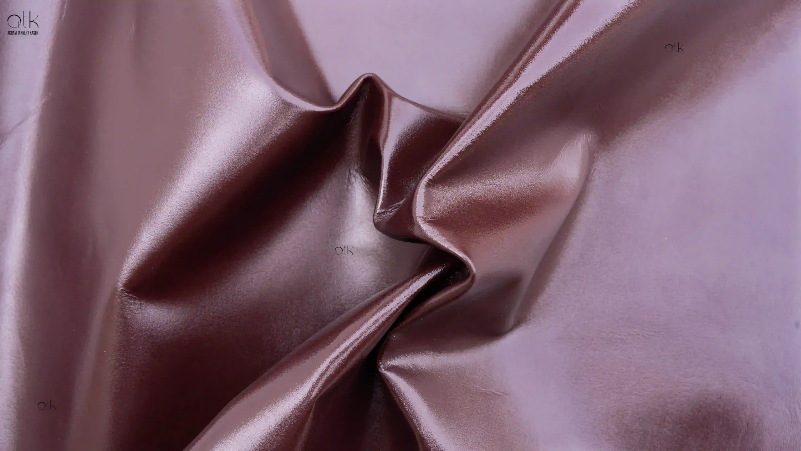 Mahroon Glaze Leather - Akram Tannery Kasur