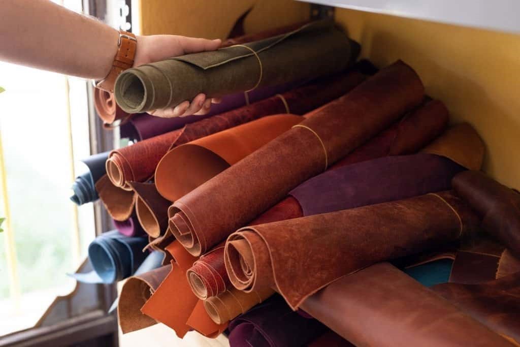 Spot High-Grade Tanning Fast: A Leather Expert’s Guide in 2025
